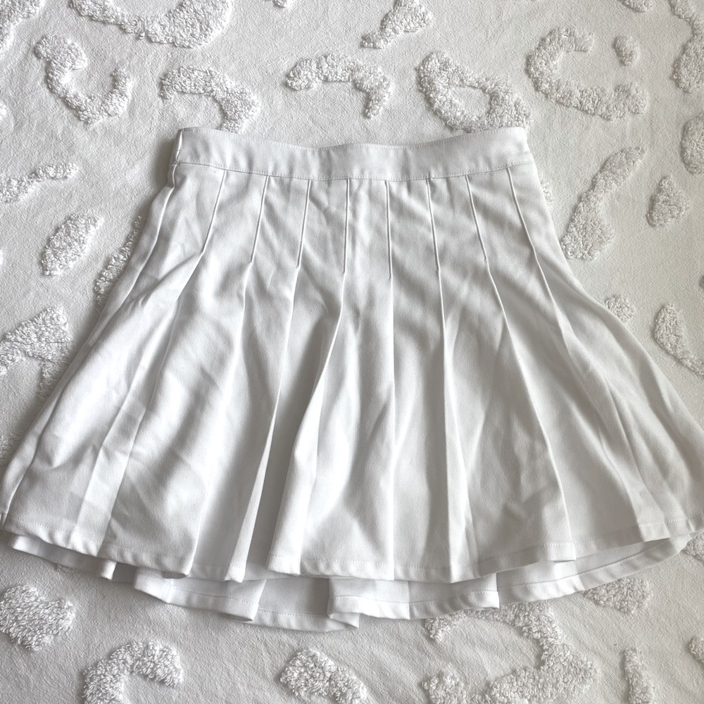 hollister white pleated skirt